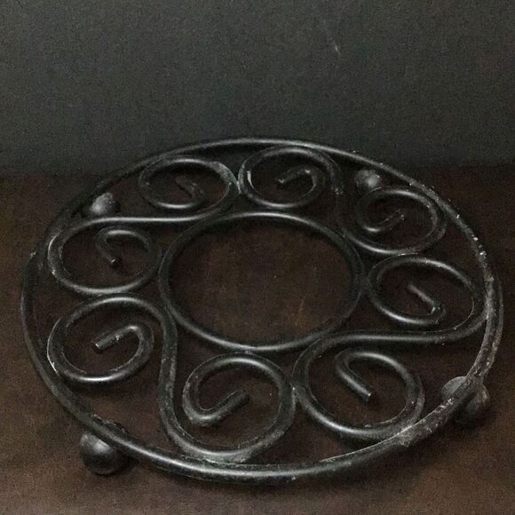 Trivet scroll collection by home basics - Picture 1 of 3